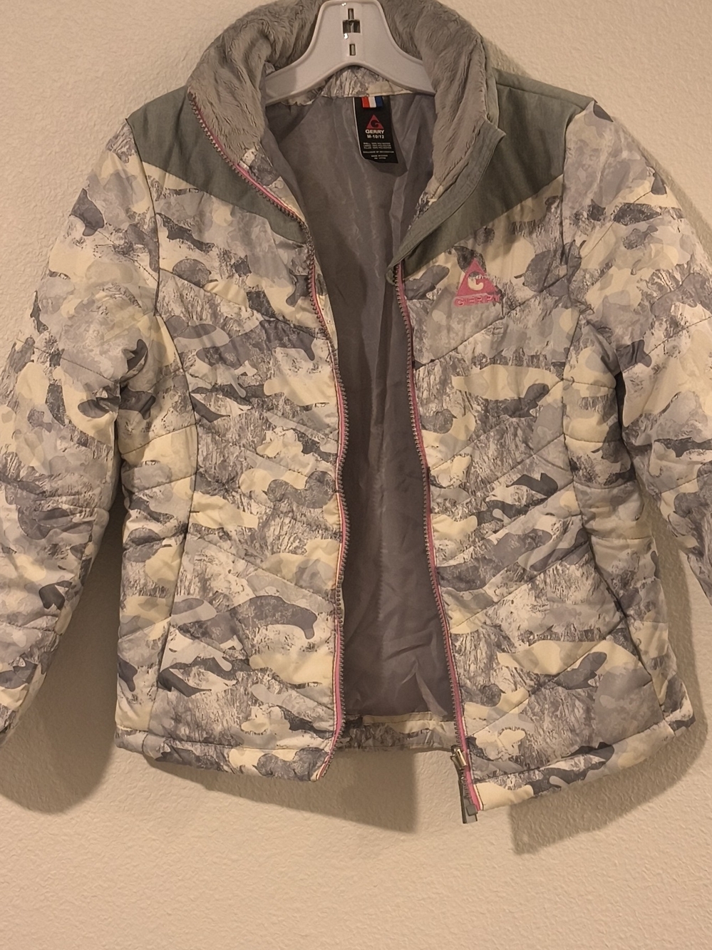 Girls' Gray Camo Puffer Jacket with Pink Trim
